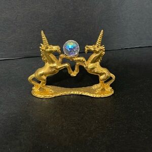 VINTAGE SPOONTIQUES PEWTER GOLD TONE UNICORNS HOLDING A CRYSTAL BALL
